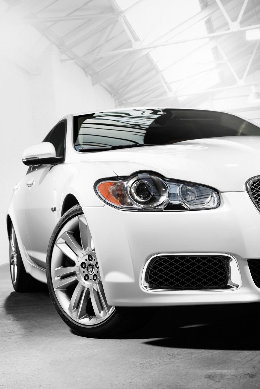  Jaguar XFR 2009 года  (фото 113 из 141)
